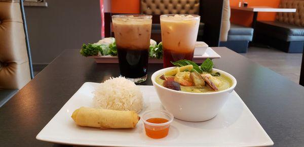 Curry with Thai ice tea and Thai ice coffee