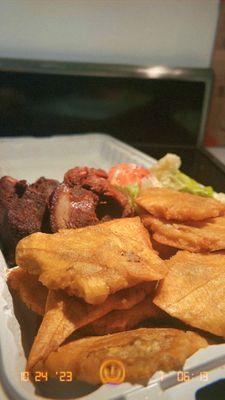 Plantains with fried pork