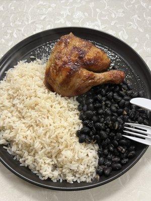 Chicken Adobo with White Rice (Pollo Adobo con Arroz Blanco)