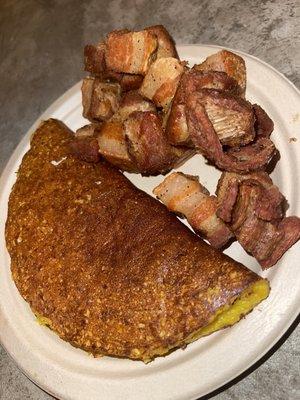 Cachapa de queso with fried pork