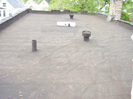 Flat roof before coating