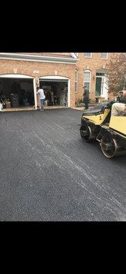 Asphalt paving