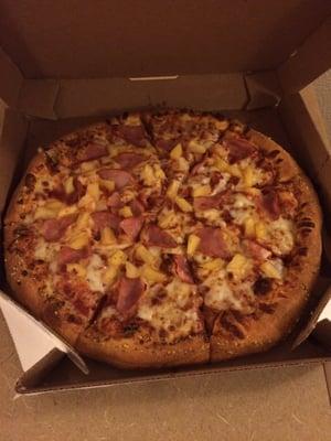 My pineapple and ham hand tossed pizza - medium