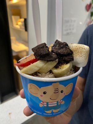 S'mores rolled ice cream with bananas, strawberries and Oreos with marshmallow