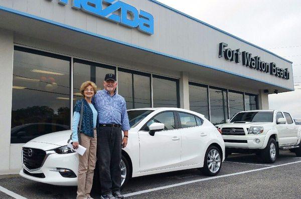 Congratulations to the happy couple and their brand-new 2017 Mazda3  Hatchback GT!