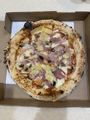 Prosciutto Funghi Pizza