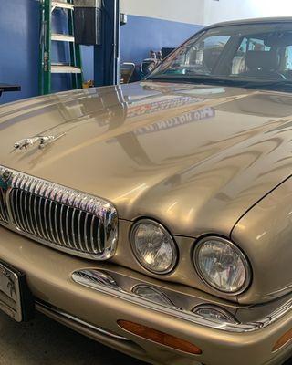 1998 Jaguar  Vanden Plas 4.0. Inside, it's all about elegance, with plush leather seats, iconic wood  trim. Visit our Auto Repair Shop Today