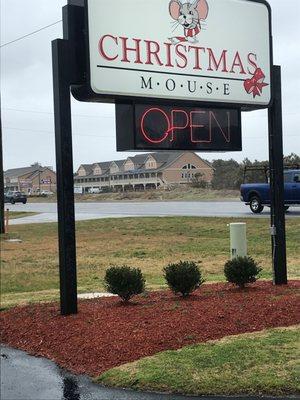 Christmas Mouse Nags Head sign