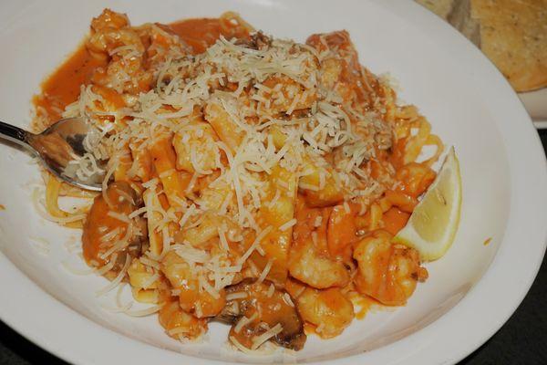 Shrimp with vodka sauce and linguini