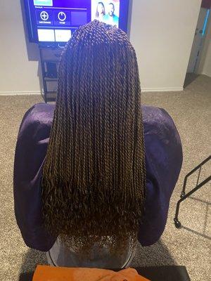 Medium senegalese twist