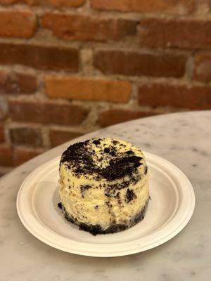 IG: eatswithnc Cookies & Cream Cheesecake