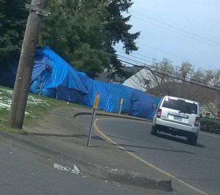 Disorderly conditions on N Lombard I-5NB on-ramp in ODOT Region 1, district 2B