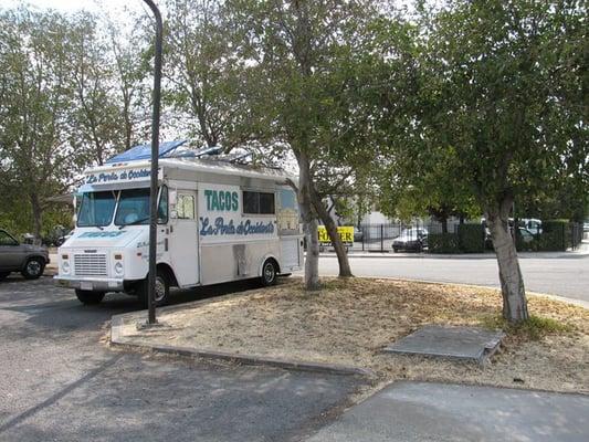 La Perla de Occidente Taco Truck