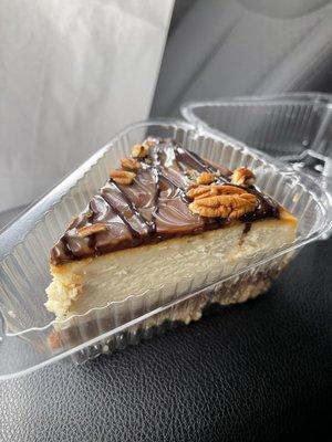 Turtle cheesecake