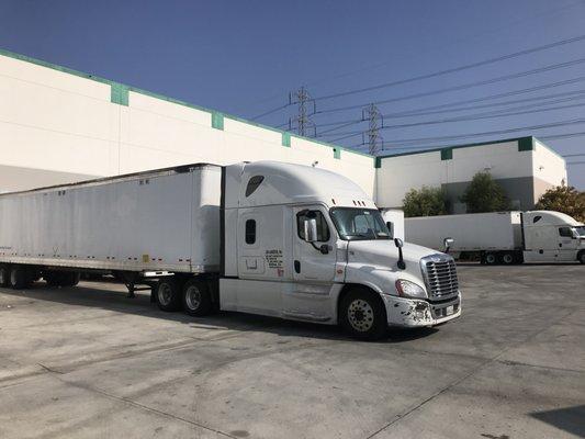 53 Feet Long Distance Moving Truck