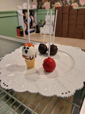 Halloween cake pops