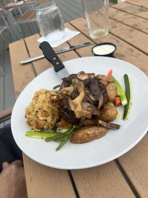 Filet mignon with an added crab cake