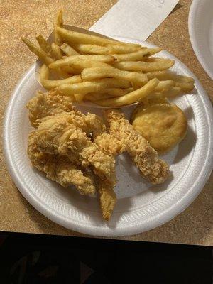 4 piece tenders , biscuit and fries