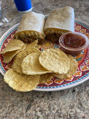 Santa Fe wrap with beef and beans (came with chips and salsa).