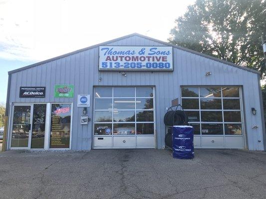 Thomas & Sons Automotive