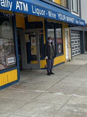 Rude as fuck he yelled at my mom and stared to screaming at her! FUCK THIS LIQUOR STORE