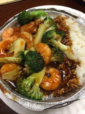 Shrimp with broccoli