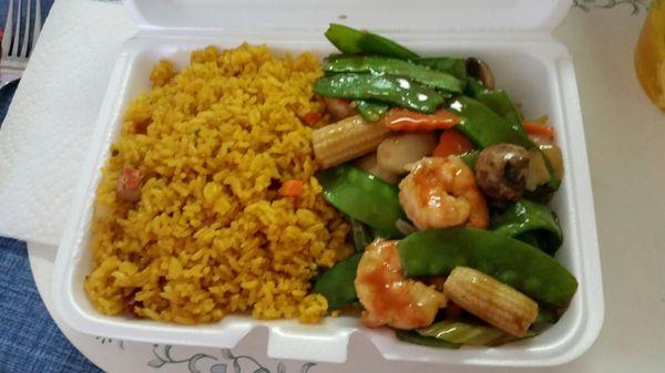 Love the lunch specials. Shimp with snow peas and the General Tso's are great. The staff is friendly.   You have to try this place.