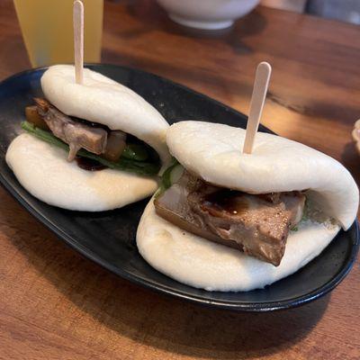 Steamed Bun (roasted pork)