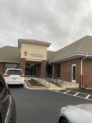 The T-Mobile store at the cross section of pleasant hill rd and Satellite blvd.