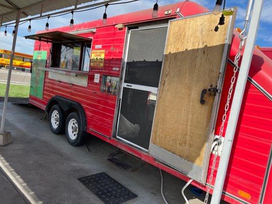 Mexican Food Truck exterior