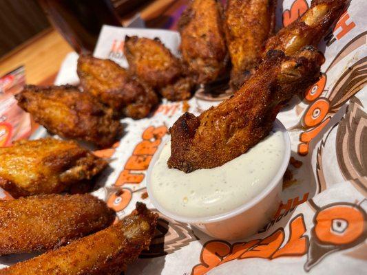 10 Smoked Wings with Garlic, Habanero rub FTW