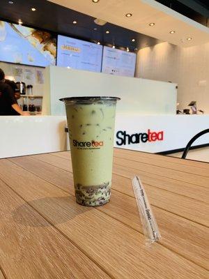 Matcha red bean milk tea