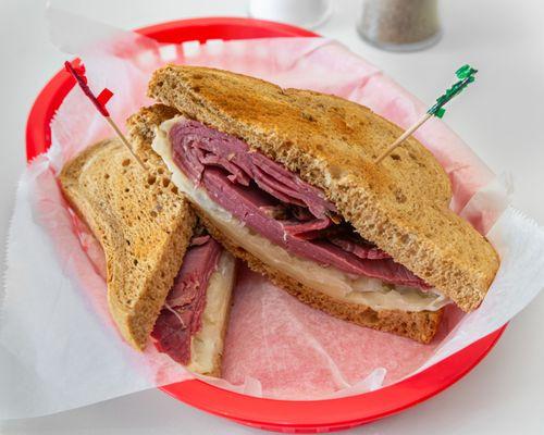 #22) Old Town Reuben
Pastrami, sauerkraut, 1000 island dressing & Swiss.