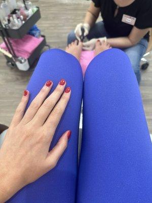 Mani + pedi