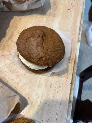 Pumpkin whoopie pie