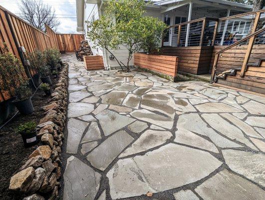 Connecticut Bluestone flagstone patio