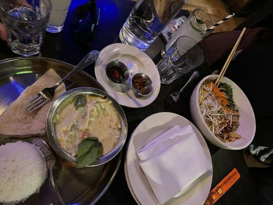 Chicken Pad Thai, Green Curry with extra Fried Garlic & Dried Chili Spice