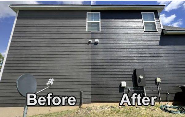 Before and after of a vinyl siding rejuvenation project.