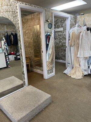 Dressing rooms/fitting area