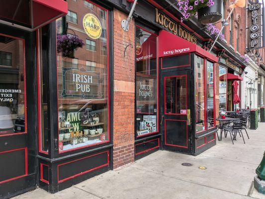 Entrance to Kitty Hoynes, Syracuse