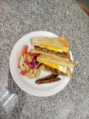 Breakfast sandwich