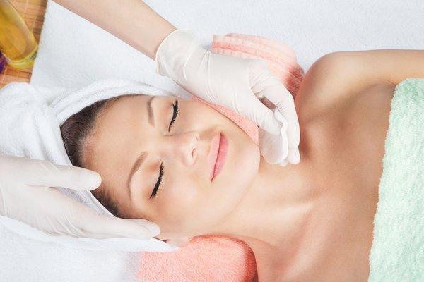 Experience the power of routine facials: promoting collagen, preventing wrinkles, treating acne, and achieving a radiant, youthful glow.