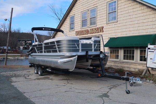 Woodard Marine Dealer for Godfrey Boats