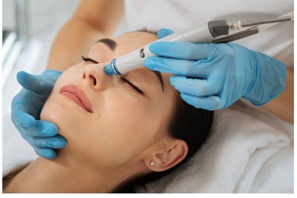 HydraFacial it is a treatment that improves fine lines rejuvenate and hydrate your skin