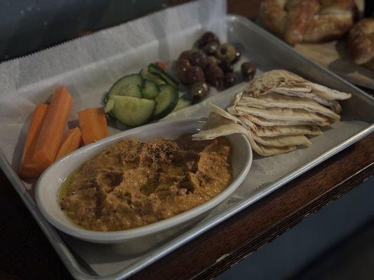 Hummus plate