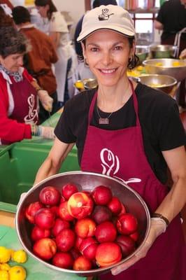 Project Open Hand serves its clients lots of fresh, local produce.