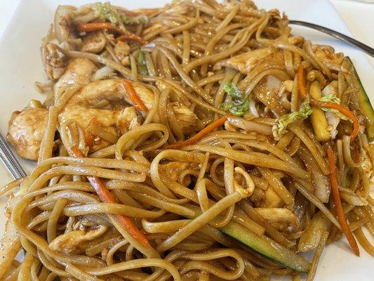 Chicken Lo Mein