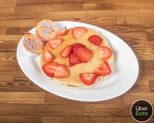 Pancakes with fresh strawberry