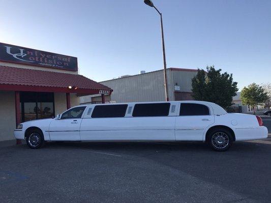 10 passengers limo.