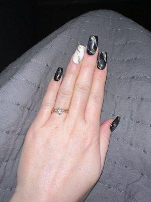 Marble white and black gel nails